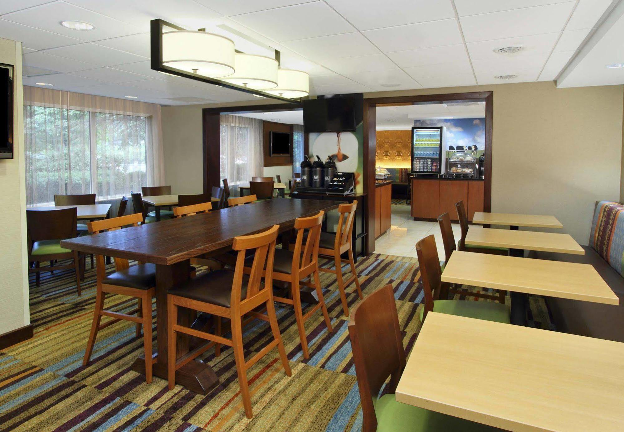 Fairfield By Marriott Inn & Suites Portland Maine Airport Скарборо Экстерьер фото