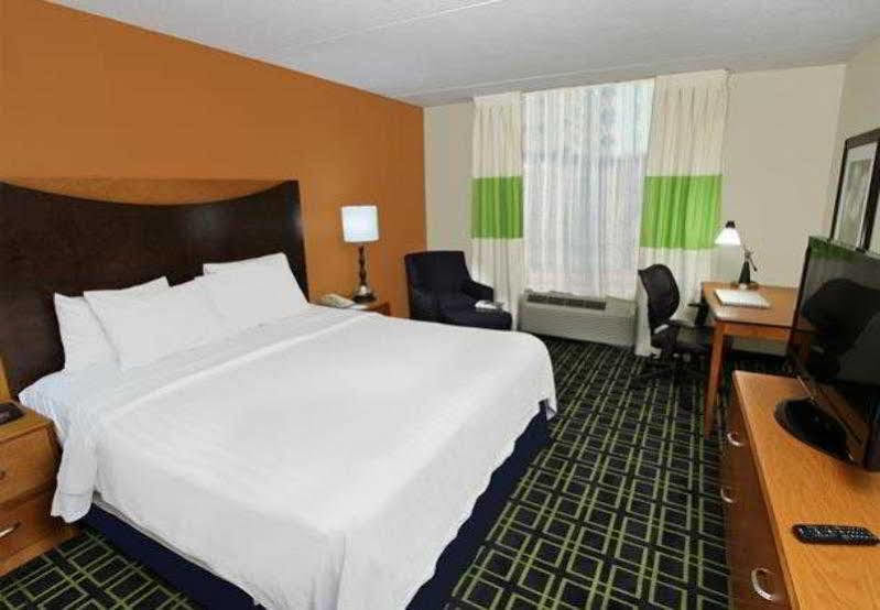 Fairfield By Marriott Inn & Suites Portland Maine Airport Скарборо Экстерьер фото